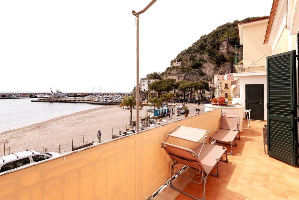 Casa Del Pozzo Sulla Spiaggia Cetara Exterior photo